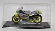 Die Cast “Yamaha YZR250 - OLIVIER JACQUE - 2000 " Moto Gp Échelle 1/24