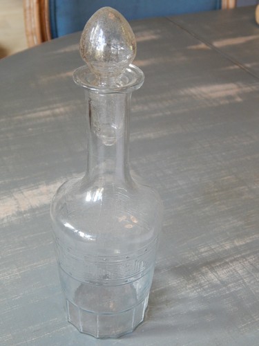 Carafe cave liqueur - a,