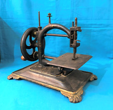 ancienne petite machine à