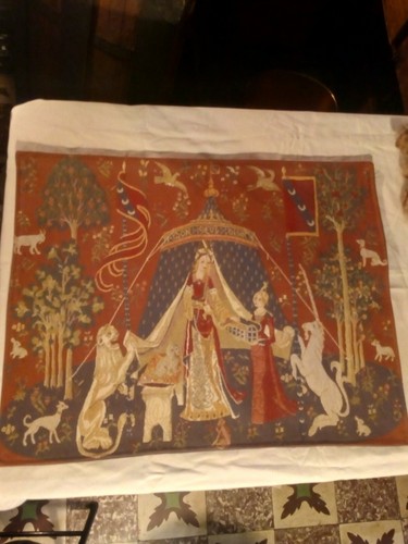 Tapisserie lion des - du,