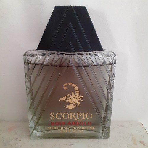 Scorpio noir absolu après - noir,