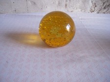 SULFURE PRESSE PAPIER  VERRE BULLE , COULEUR AMBREE
