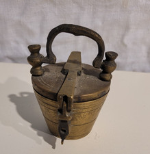 Pile de Poids à Godets dits de Nuremberg ou Charlemagne en Bronze 960 grs env