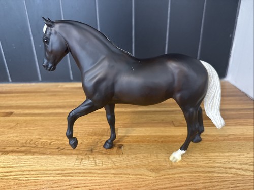 Retired breyer 1441 - breyer, rocky