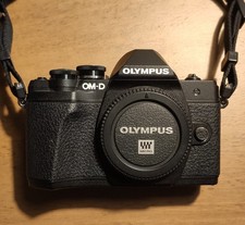 Olympus OM-D E-M10 Mark III