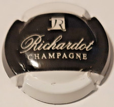 Capsule de champagne Richardot Blanc barre noir N°16