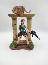 Playmates 1999 - Diorama Lara Croft Encounters the savage Bengal Tiger
