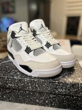 Air Jordan 4 retro Military Black Pointure EU 43 US 9.5 UK 8.5