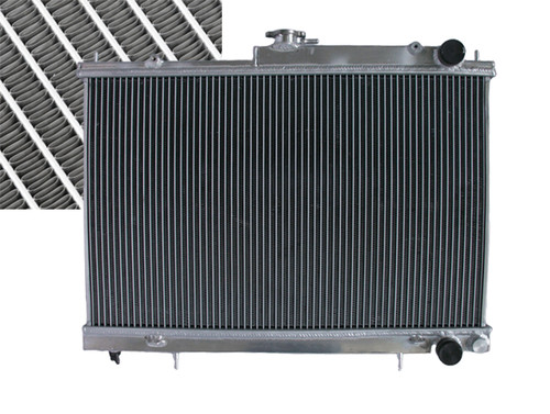 Aluminum radiator pour nissan - aluminum,