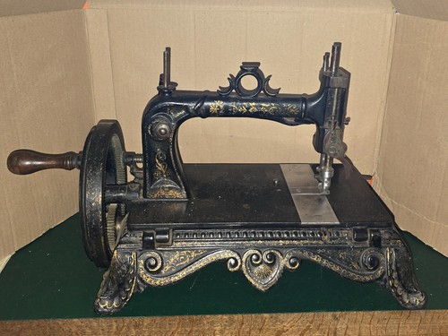Machine coudre manuelle - a,