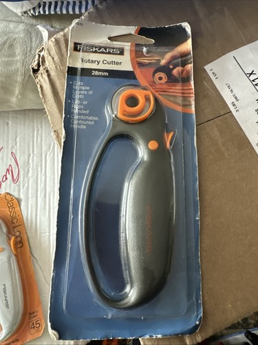 Fiskars 45mm rotary cutter - rotary, &