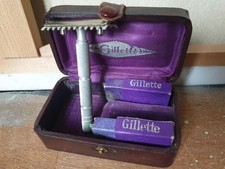 Ancien Rasoir de sureté en acier Gillette vers 1930  dans sa boite