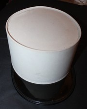 Militaria Français Képi Blanc Légion Etrangère manque jugulaire et fixations