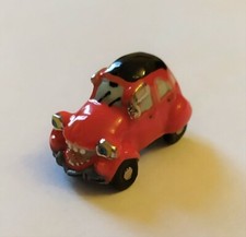 Fève voiture 2 cv, phares carrés, voir photos.