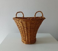 Panier en osier pour rangement. A suspendre ou poser. 21,5 cm