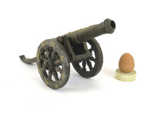 Canon En Bronze Modèle