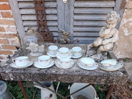 Lot tasses et - , sous