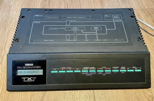 Yamaha tx7 synth module - yamaha, fm