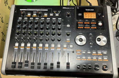 Tascam digital - dp-02,