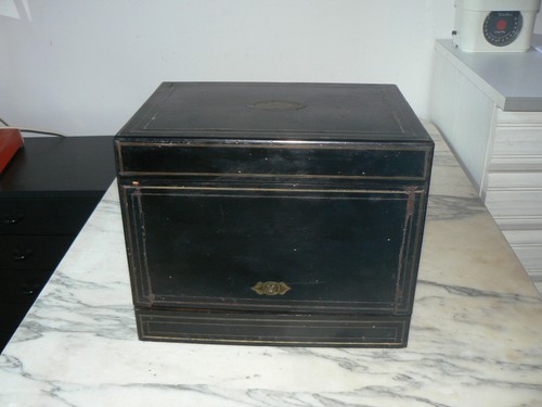 Ancienne cave liqueur vide a - cave,