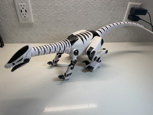 Wowwee robot dino roboraptor - robot,