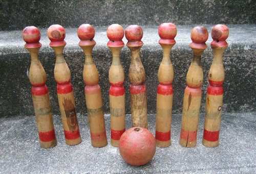 Ancien jeu quilles en - jeu,