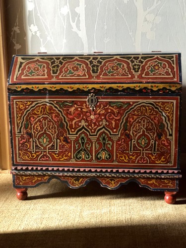 Coffre bois peint oriental - peint,