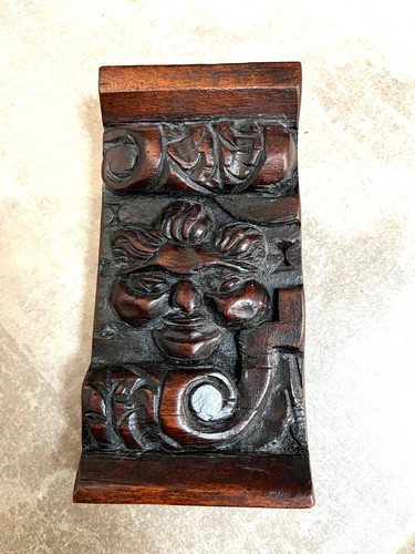 Green man noyer - , sculpté