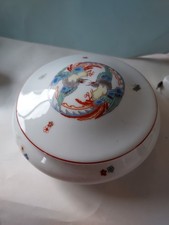 Boute En Porcelaine De Limoges