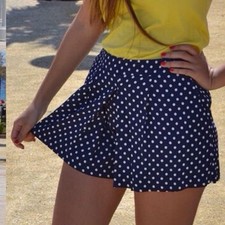 Zara Imprimé A Pois Shorts