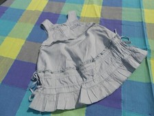  robe  bébé 3 mois ou