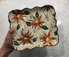 Ancien plat en faïence de Longwy modèle Boisfleury