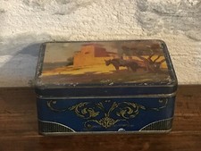 Ancienne boîte en fer