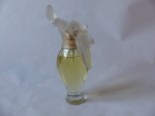 Flacon eau toilette l - flacon, l'air