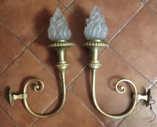 IMPOSANTE PAIRE D'APPLIQUES