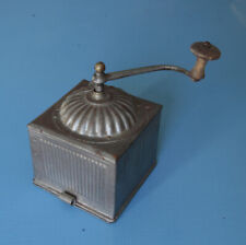 Moulin à Café en tôle