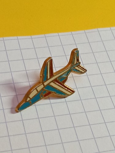 Pin avion patrouille - pin's,