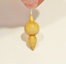 ) PENDULE  EN BUIS   8 gr