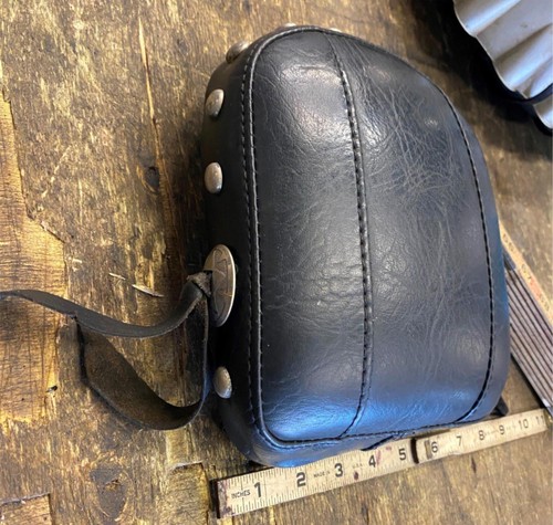 Mustang seats sissybar pad - seats,