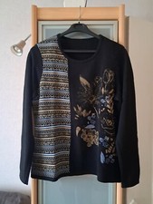 Pull léger neuf taille 40-42 noir avec motif