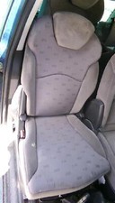 siège arrière droit pour