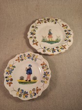 Lot de deux anciennes assiette