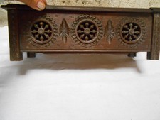Ancien Coffret BRETON  en bois sculpté  art populaire  33 cm L