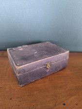 Petite Boite Ancienne Avec