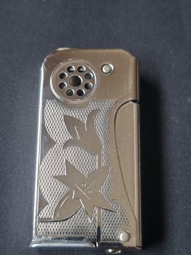 Très joli briquet essence - très,