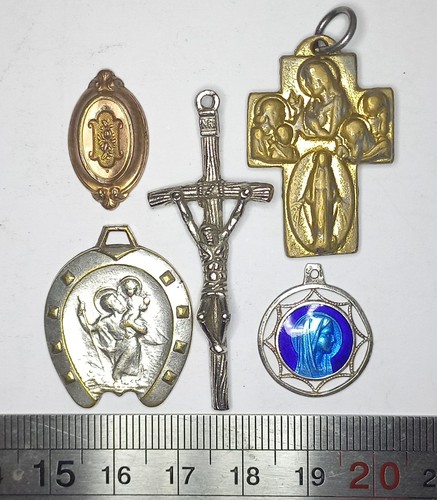 Lot objets religieux - lot, –