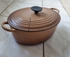 Le creuset cocotte en fonte ovale marron clair 