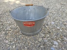 Ancien seau en métal galva