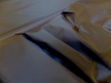 Tissu Taffetas changeant marron a reflets bleu en 1.45 m de large