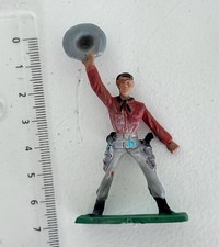 SOLDAT STARLUX SERIE ORDINAIRE COWBOYS  / FIGURINE CHAPEAU EN L'AIR REF 127